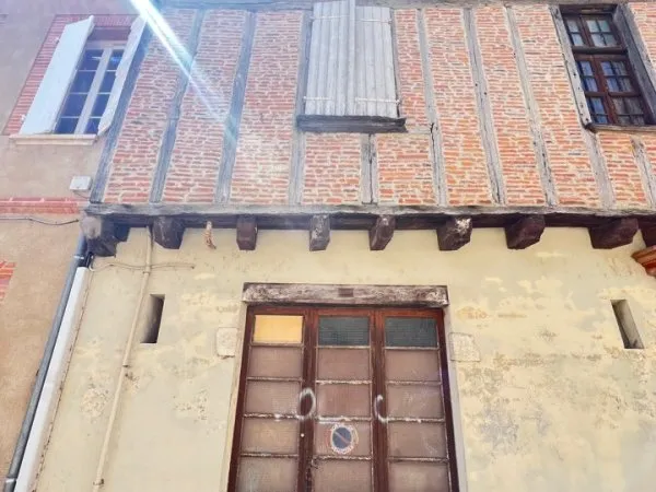 Maison de ville à rénover à vendre