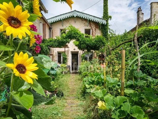 Dpt Gironde (33), à vendre QUINSAC maison 111 m², 3 chambres et dépendance - Jardin de 100 m²