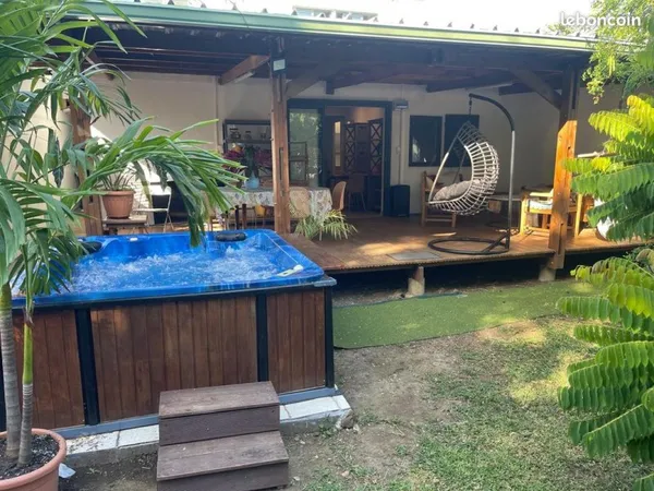 Maison avec 3 chambres climatisé , jacuzzi privatif