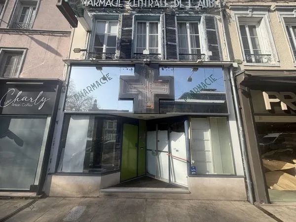 Local commercial 121 m²