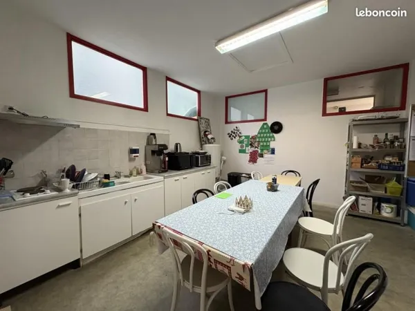 Local bureaux 470 m²