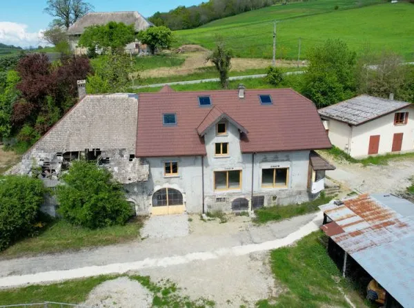 "CYPRÈS" - THUSY - A VENDRE EN EXCLUSIVITE - CORPS DE FERME A RENOVER 291m2 et ANNEXES GARAGE, CAVES