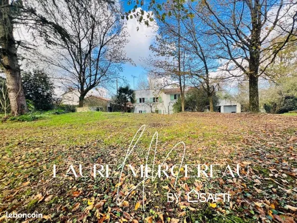 Propriété 7 pièces 153 m²