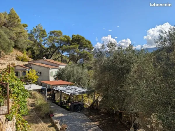 Villa 5 pièces 161 m²