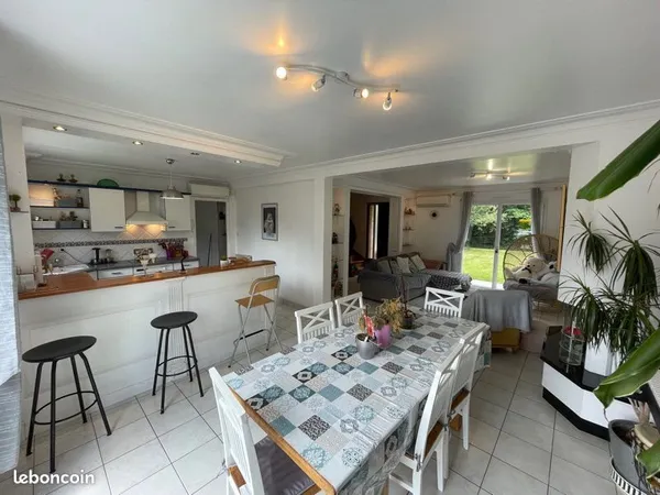 Chambre meublée de 15m2 en collocation dans grande maison aux portes de Rennes