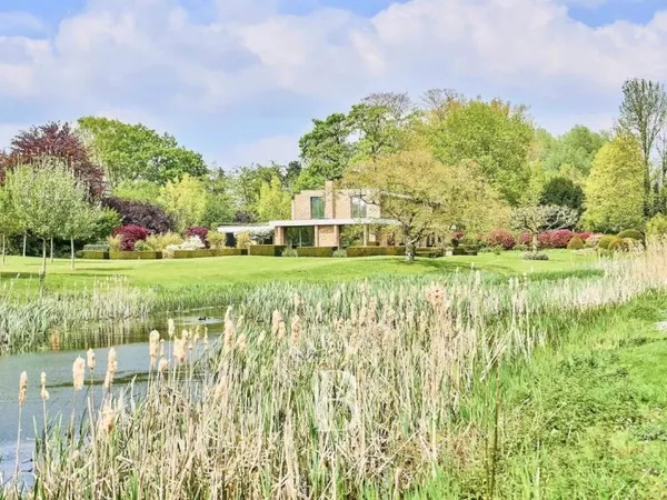 Vends maison d'architecte - 322.78m² - 12 pièces, 5 chambres - Villeneuve-d'Ascq 59650