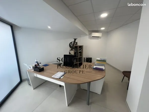 Local d'activité 367 m²