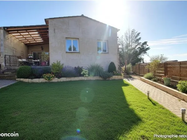 UZES : Saint-Hippolyte de Montaigu villa de 2019 3 chambres 89m²terrain clos de 370 m²