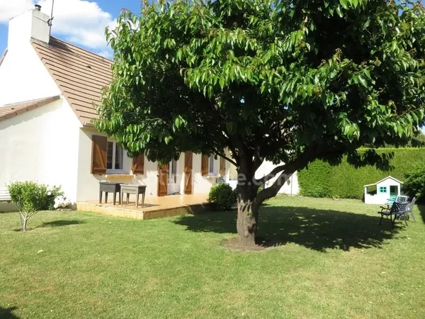 MONDREVILLE - Élégante maison familiale de 125 m², lumineuse et pleine de charme, à deux pas de Brév