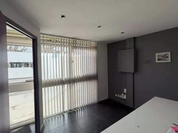 Local commercial 75 m²