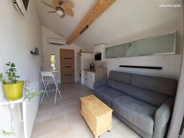 Studio meublé tout confort 21 m² - Sainte-Savine, proche gare de Troyes