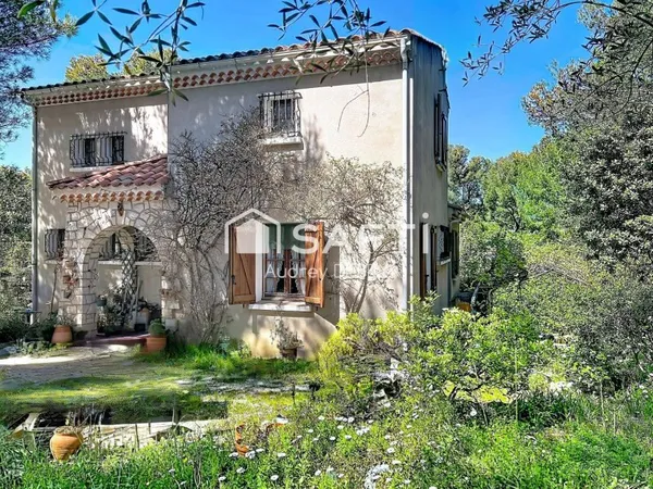 CADRE CAMPAGNE CALME ABSOLU PROPRIÉTÉ PROVENÇALE AVEC FORT POTENTIEL SUR LE SECTEUR RECHERCHÉ DE BEA
