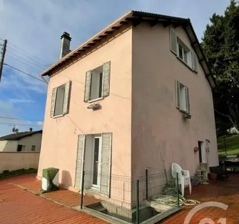 Maison 8 pièces 138 m²