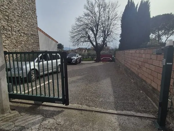 Parking extéreur sécurisé