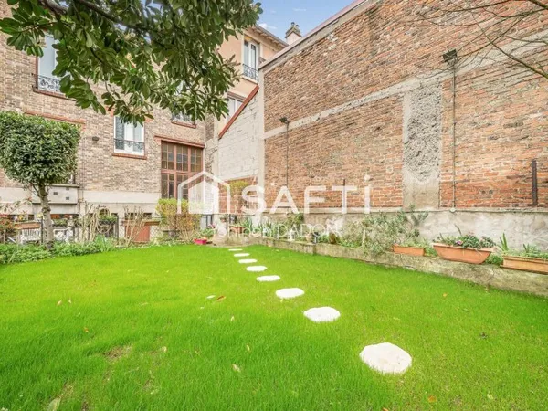 MAISON INDIVIDUELLE AVEC GRAND JARDIN DE 100 M²