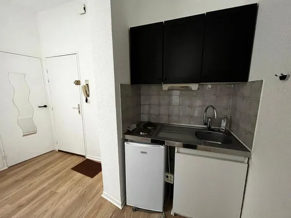 Studio 1 pièce 28 m²