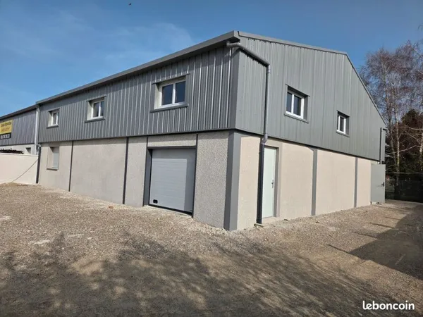 Local d'activité 300 m2