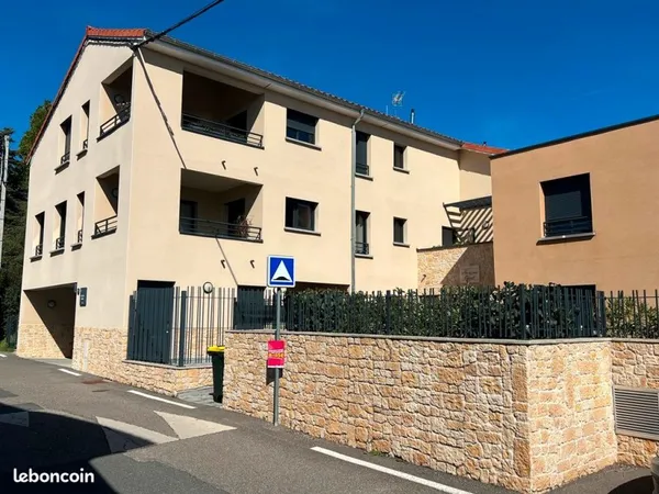 Appartement 4 pièces de 102m² avec terrasse et vue dégagée - Dardilly le Haut centre