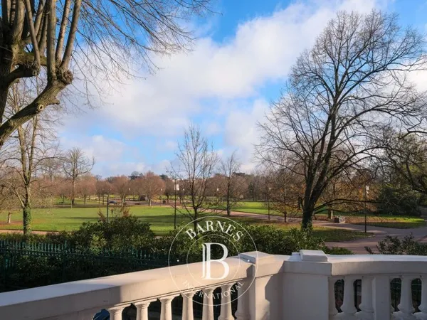 Lyon 6 - Boulevard des Belges - Maison/Appartement de 276m2 - 4 suites - 255m2 de Jardin et Terrasse