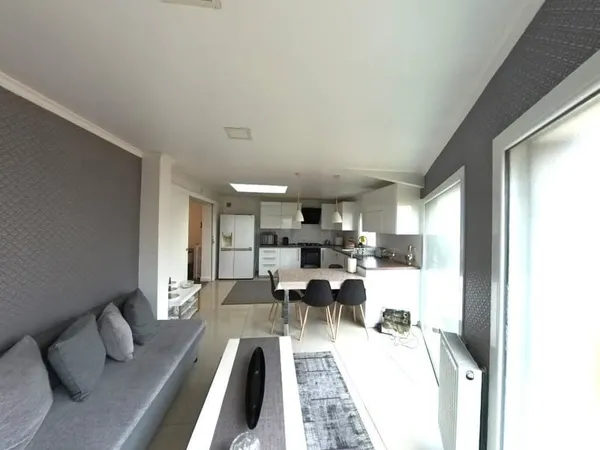 Maison Vente Ormesson-sur-Marne 9p 180m² 697000€