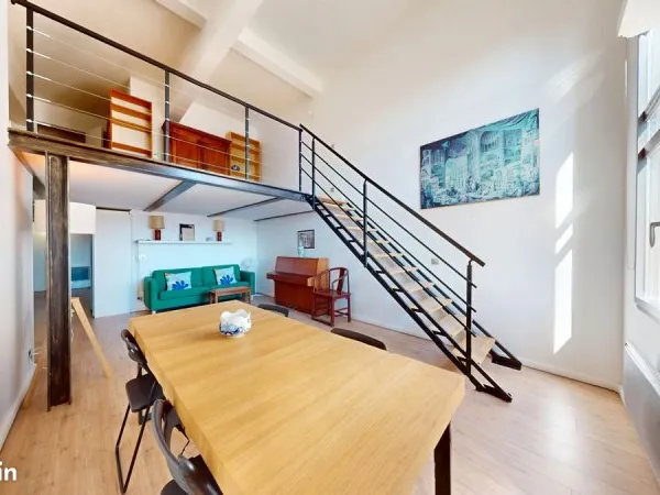 Loft 3 pièces 90 m²