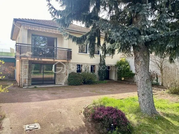 Maison 6 pièces 144 m²