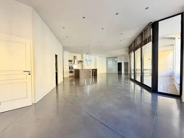 Appartement 4 pièces 166 m²