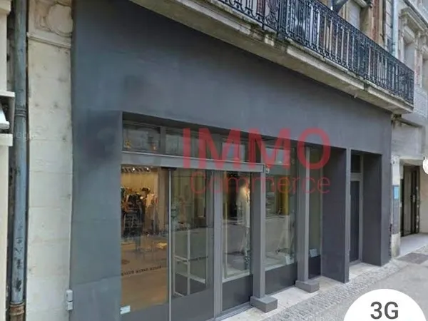 Local commercial 270 m²