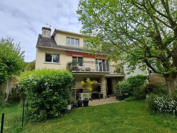 Maison familiale 137 m2 - 4 chambres · Environnement calme e