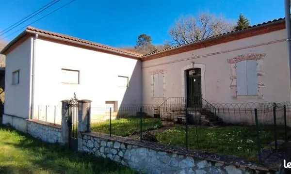 Maison 13 pièces 380 m²