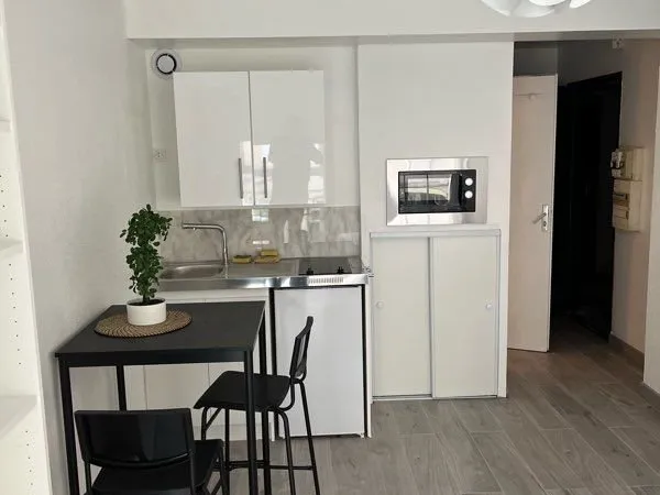 À louer studio meublé 23m2 à proximité du saulcy