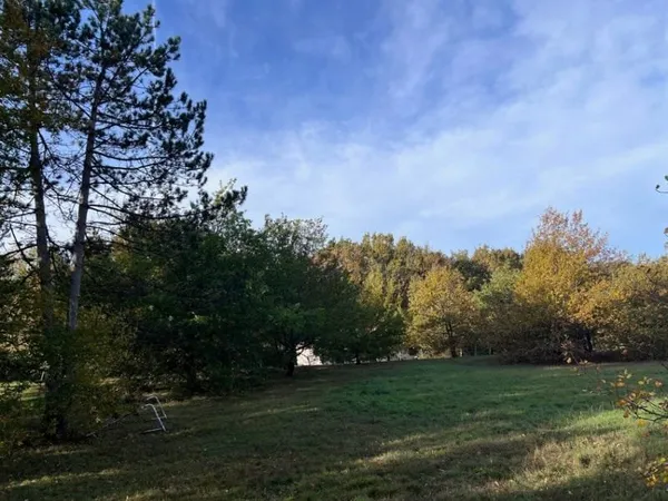 Terrain 1260 m²