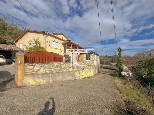 Bien immobilier de rendement Vente Saint-Ambroix 10p 336m² 285000€