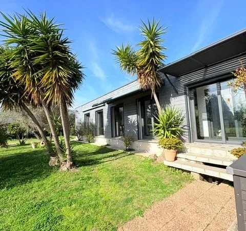 VILLA BORGO TERRAIN ARBORE AVEC STUDIO INDEPENDANT