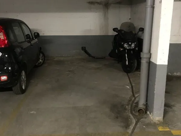 Place de parking couverte
