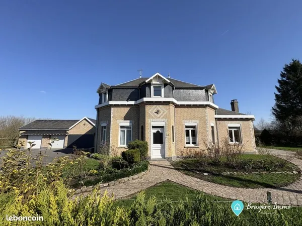 Maison 8 pièces 217 m²