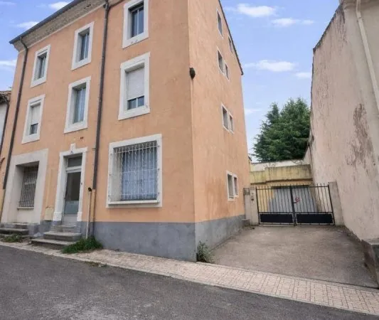 Immeuble 303 m²