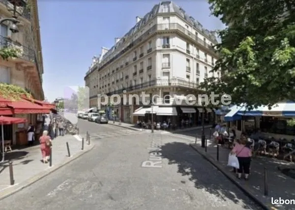 Commerce habillement/textile 32 m²