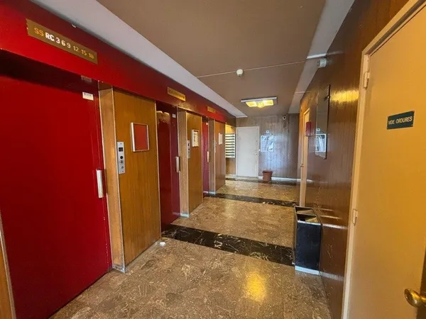 Appartement à vendre 2 pièces CHOISY LE ROI (94) au pied du RER C et commerces