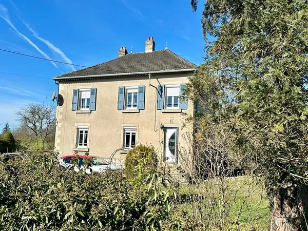 Vente maison bourgeoise, 6 pièces, 152 m2 env, sur terrain de 76,27 ares LUXEUIL LES BAINS