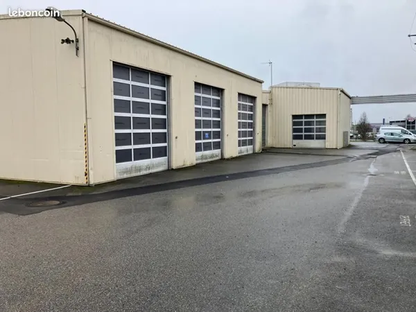 Local industriel 762 m²