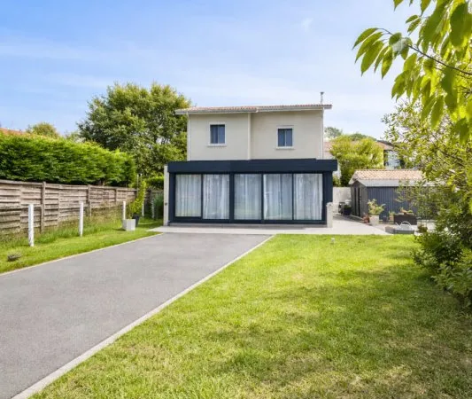Gujan-Mestras - Maison 6 pièces, 4 chambres + dépendance