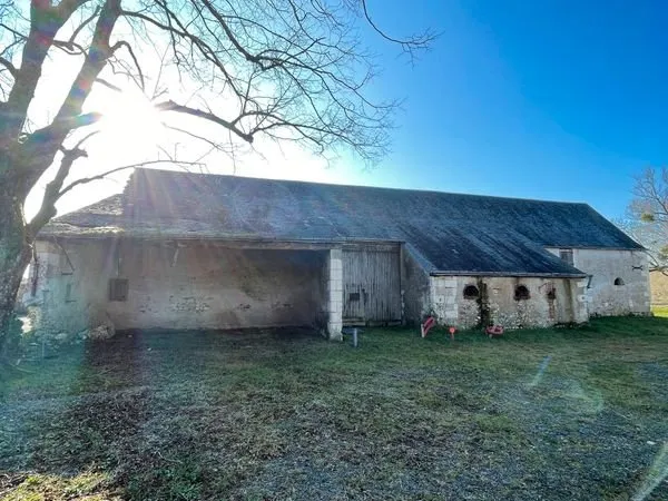 Grange à rénover avec fort potentiel - secteur recherché