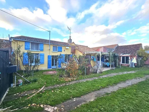 MAISON ANCIENNE DE 1883