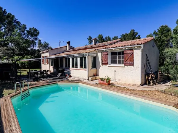 Maison 2 Chambres Avec Garage Et Studio Independant Sur Terrain 1800M2