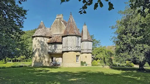 Château 250 m²