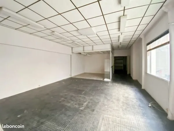 Bureau 96 m²