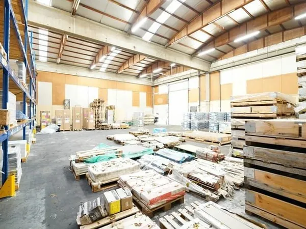 Local d'activité 340 m²