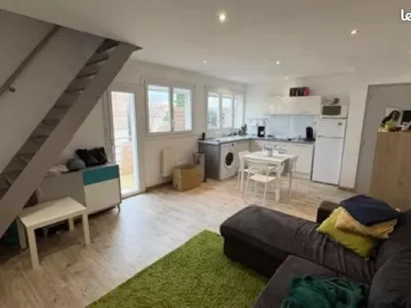 T2 avec balcon dans petite résidence