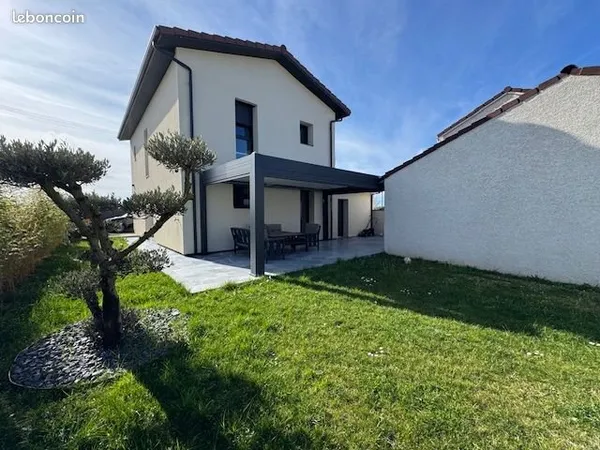 Villa neuve rt 2020